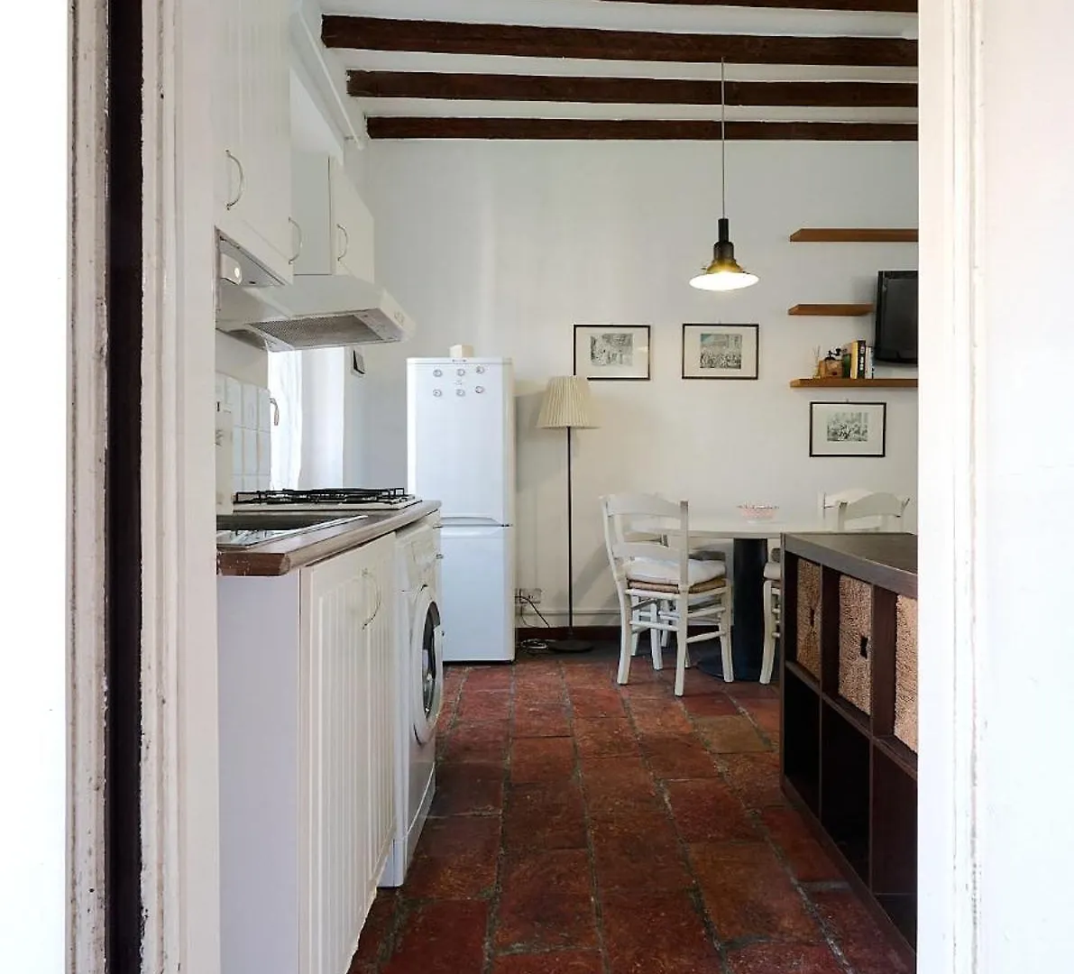 Xenia Apartments - Rustic And Cozy Apartment In Navigli Milano