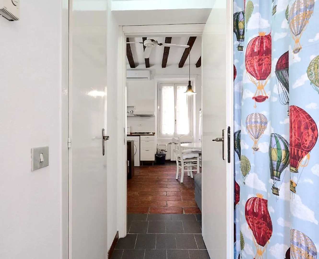 Xenia Apartments - Rustic And Cozy Apartment In Navigli Milaan